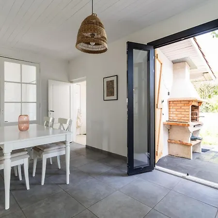 Hébergement de vacances Belle 8 Personnes Avec Piscine